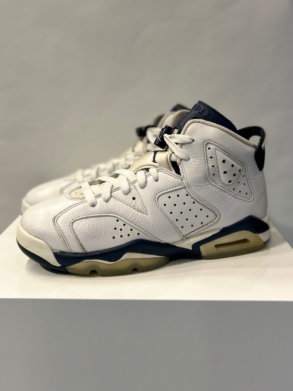 Air Jordan 6 Midnight Navy Size 6y